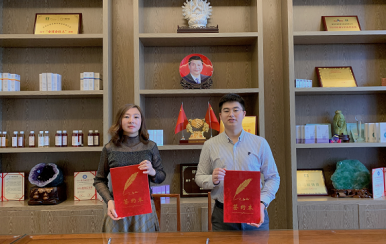 恭喜廣東潮州市加盟商唐老師，成功續(xù)簽翌芙萊